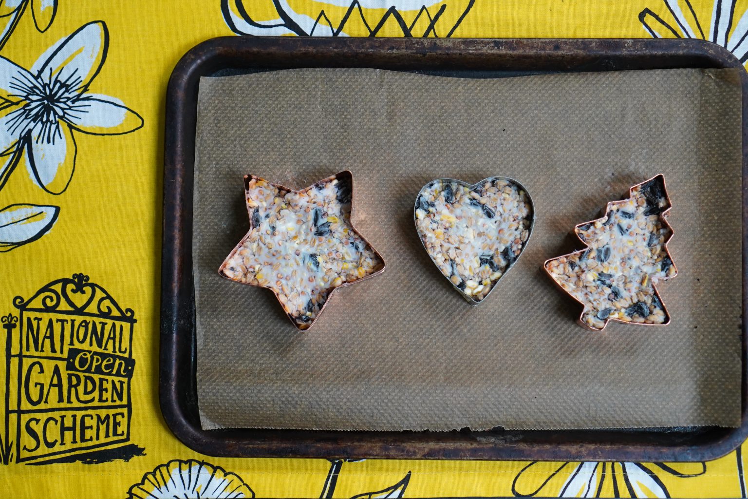 How to make bird seed cakes National Garden Scheme